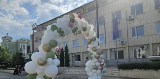 Установиха похитителите на абитуриентската арка