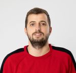 Пресиян Кузов поставя авторската си пиеса „Ръкавица“ на сцената в Търговище