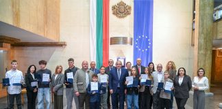 Девет деца и младежи бяха наградени за прояви на доблест, смелост и съобразителност на церемония в МВР в рамките на инициативата „Малките големи герои“